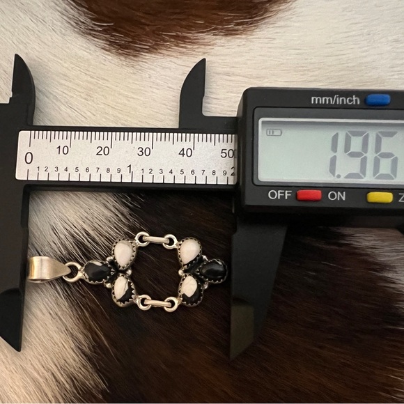 ❤️ White Buffalo Brushed Sterling 925 Navajo Style Southwestern Elegant Pendant - Picture 11 of 13